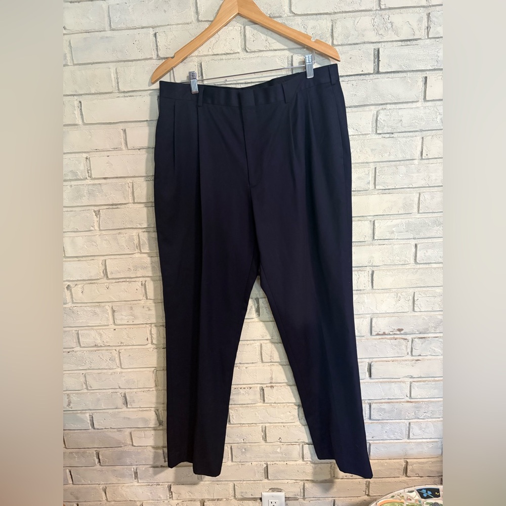 LANDS’ END Tailored Fit Navy no-iron  Dress Pants waist size is 37” EUC